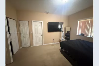 550 Saint Tropez Ln, Margate, FL 33068 - Photo 15