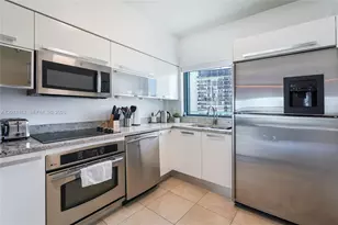 601 NE 36th St, Miami, FL 33137 - Photo 5