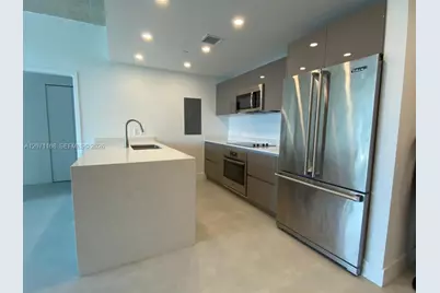 13800 Highland Dr #PH3, North Miami Beach, FL 33181 - Photo 3