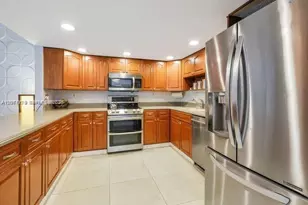 2869 W Trade Ave, Miami, FL 33133 - Photo 7