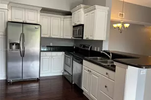 6928 SW 39th St, Davie, FL 33314 - Photo 1