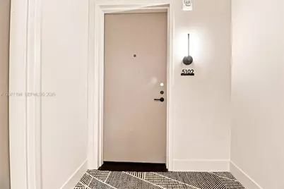 159 NE 6th St #5102, Miami, FL 33132 - Photo 9
