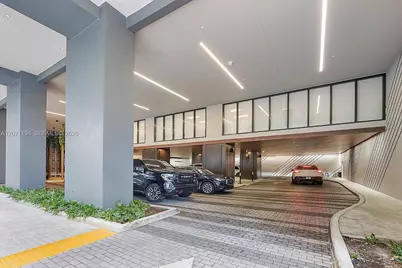 159 NE 6th St #5102, Miami, FL 33132 - Photo 1