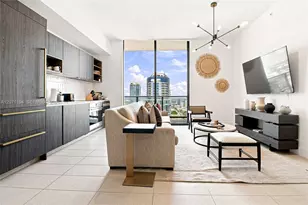159 NE 6th St, Miami, FL 33132 - Photo 15