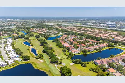 1051 W Bel Aire Dr W, Pembroke Pines, FL 33027 - Photo 35