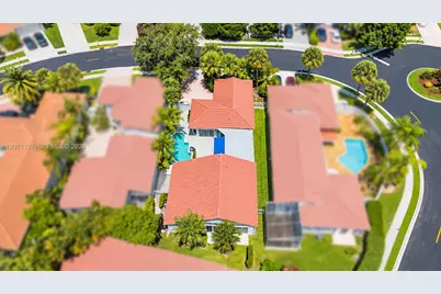 1051 W Bel Aire Dr W, Pembroke Pines, FL 33027 - Photo 37