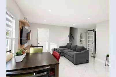 13290 NW 7th St, Plantation, FL 33325 - Photo 11