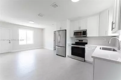 10825 SW 221st St, Miami, FL 33170 - Photo 3