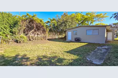 2781 NW 13th Ct, Fort Lauderdale, FL 33311 - Photo 9