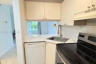 7403 SW 82nd St, Miami, FL 33143 - Photo 3