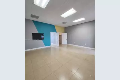 4500 W Hallandale Beach Blvd #2, Hollywood, FL 33023 - Photo 17