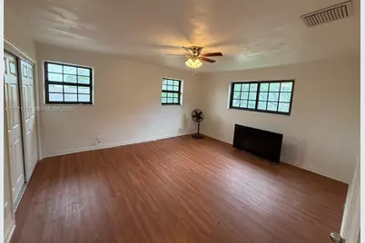 2065 NE 139th St, North Miami Beach, FL 33181 - Photo 15