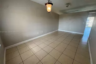6940 NW 179th St, Hialeah, FL 33015 - Photo 3