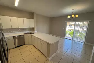 6940 NW 179th St, Hialeah, FL 33015 - Photo 5