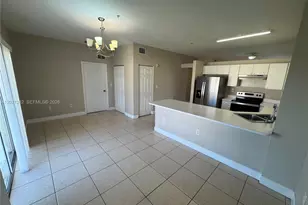 6940 NW 179th St, Hialeah, FL 33015 - Photo 9