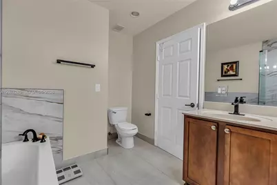 1810 SW 91st Ave, Miramar, FL 33025 - Photo 23