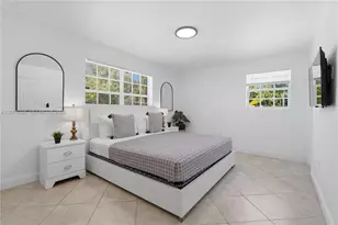 1298 NE 199th St, Miami, FL 33179 - Photo 11