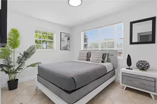 1298 NE 199th St, Miami, FL 33179 - Photo 13
