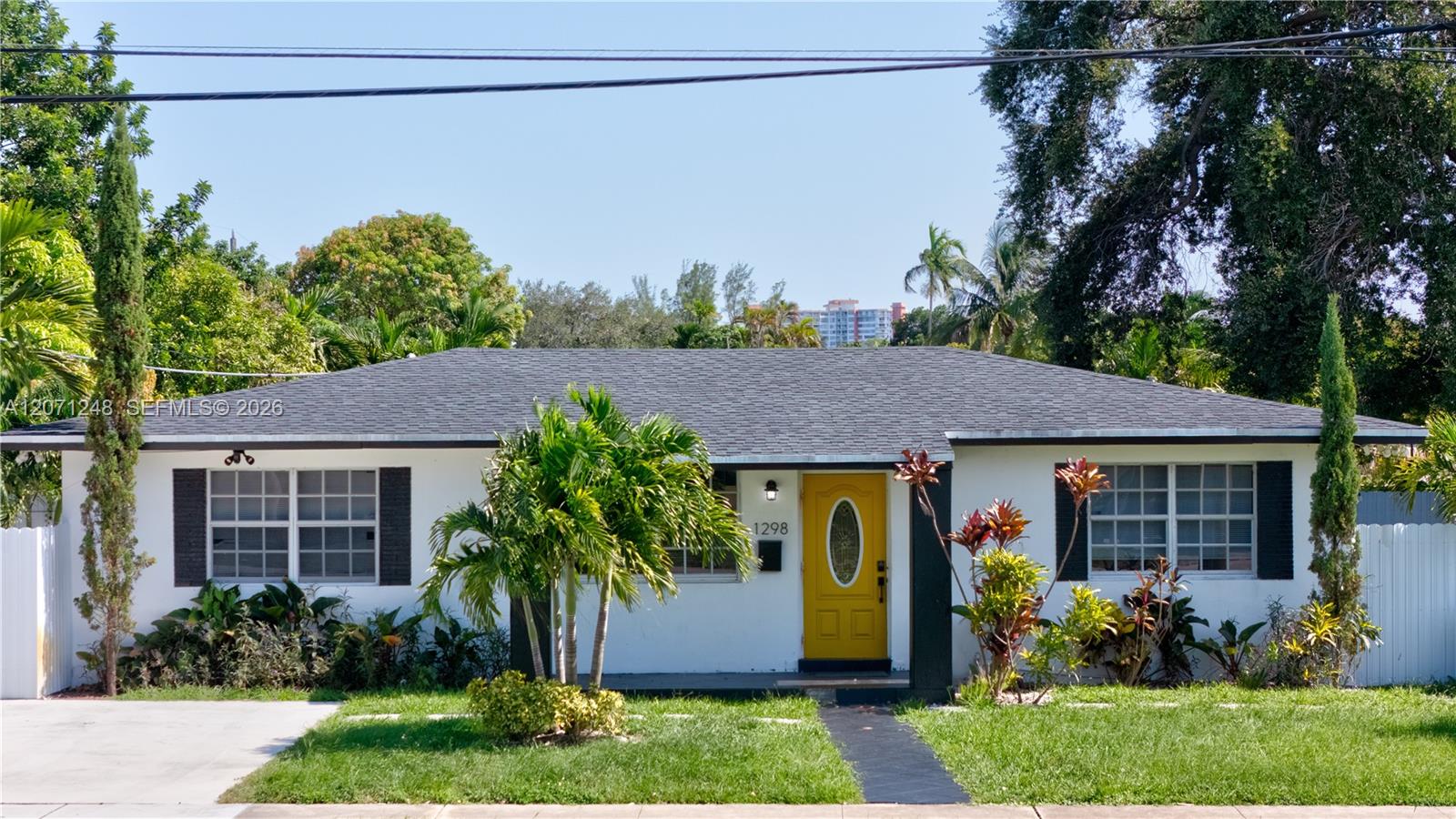 1298 NE 199th St - 1298 NE 199th St, Miami, FL 33179 Luxury Property | Jose Angel Pina