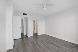 250 Jacaranda Dr, Plantation, FL 33324 - Photo 19