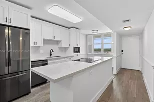 250 Jacaranda Dr, Plantation, FL 33324 - Photo 9