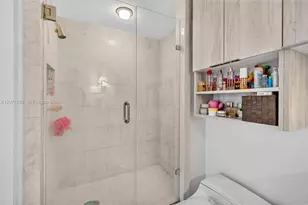 3000 Island Blvd, Aventura, FL 33160 - Photo 21