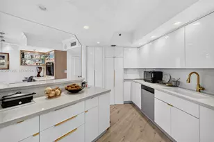 3000 Island Blvd, Aventura, FL 33160 - Photo 13