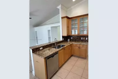 13274 NW 15th Ct, Pembroke Pines, FL 33028 - Photo 17