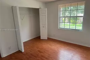 13274 NW 15th Ct, Pembroke Pines, FL 33028 - Photo 27