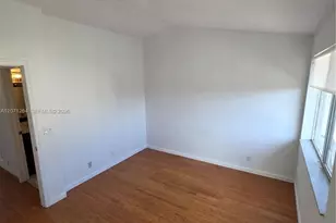 21250 NE 8th Pl, Miami, FL 33179 - Photo 23