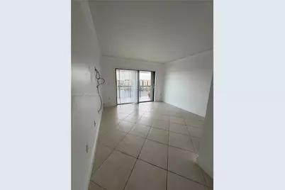 1350 SW 122nd Ave #404, Miami, FL 33184 - Photo 7