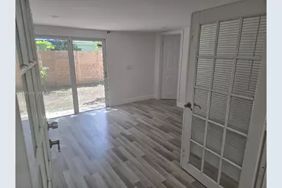 18360 NE 22nd Ave, North Miami Beach, FL 33160 - Photo 9