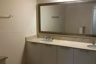 1800 N Bayshore Dr, Miami, FL 33132 - Photo 35