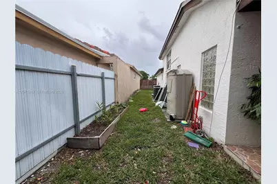 13249 NW 9 Ln, Miami, FL 33182 - Photo 45