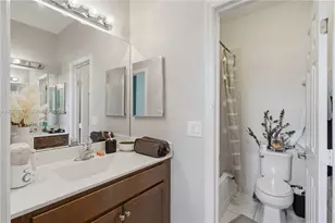 9400 W 35th Ln, Hialeah, FL 33018 - Photo 47