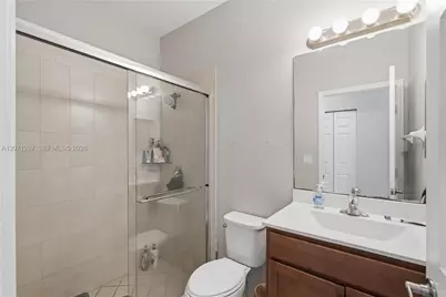9400 W 35th Ln, Hialeah, FL 33018 - Photo 31
