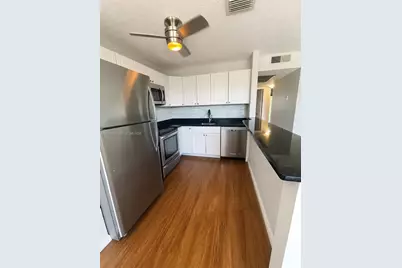 13450 SW 3rd St #404D, Pembroke Pines, FL 33027 - Photo 5