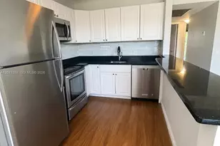 13450 SW 3rd St, Pembroke Pines, FL 33027 - Photo 5