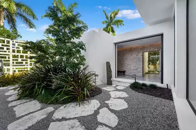 121 Nurmi Dr, Fort Lauderdale, FL 33301 - Photo 11