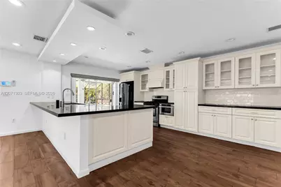 11890 SW 72nd Pl, Pinecrest, FL 33156 - Photo 9