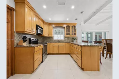 13710 SW 18th Ter, Miami, FL 33175 - Photo 9