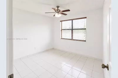6605 W 26th Dr #24-18, Hialeah, FL 33016 - Photo 7