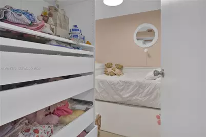 4775 Collins Ave #2908, Miami Beach, FL 33140 - Photo 23