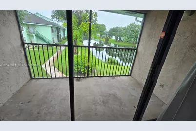 8787 NW 39th St, Sunrise, FL 33351 - Photo 9