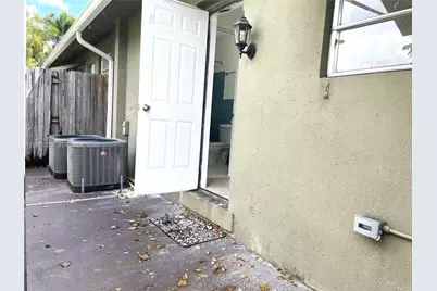 225 NW 23rd St #1, Wilton Manors, FL 33311 - Photo 15