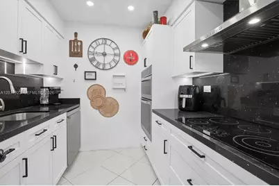20355 NE 34th Ct #724, Aventura, FL 33180 - Photo 1