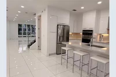 10330 NW 66 St #10330, Doral, FL 33178 - Photo 5