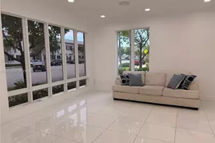 10330 NW 66th St, Doral, FL 33178 - Photo 7