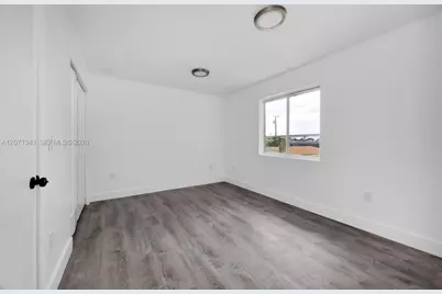 2770 NW 44 St, Miami, FL 33142 - Photo 13