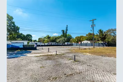 1450 NW 119th St, Miami, FL 33167 - Photo 21